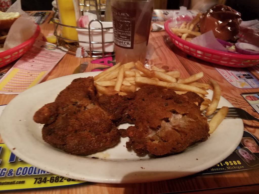 Trapperz | restaurant | 13780 S Dixie Hwy, La Salle, MI 48145, USA | 7342412222 OR +1 734-241-2222