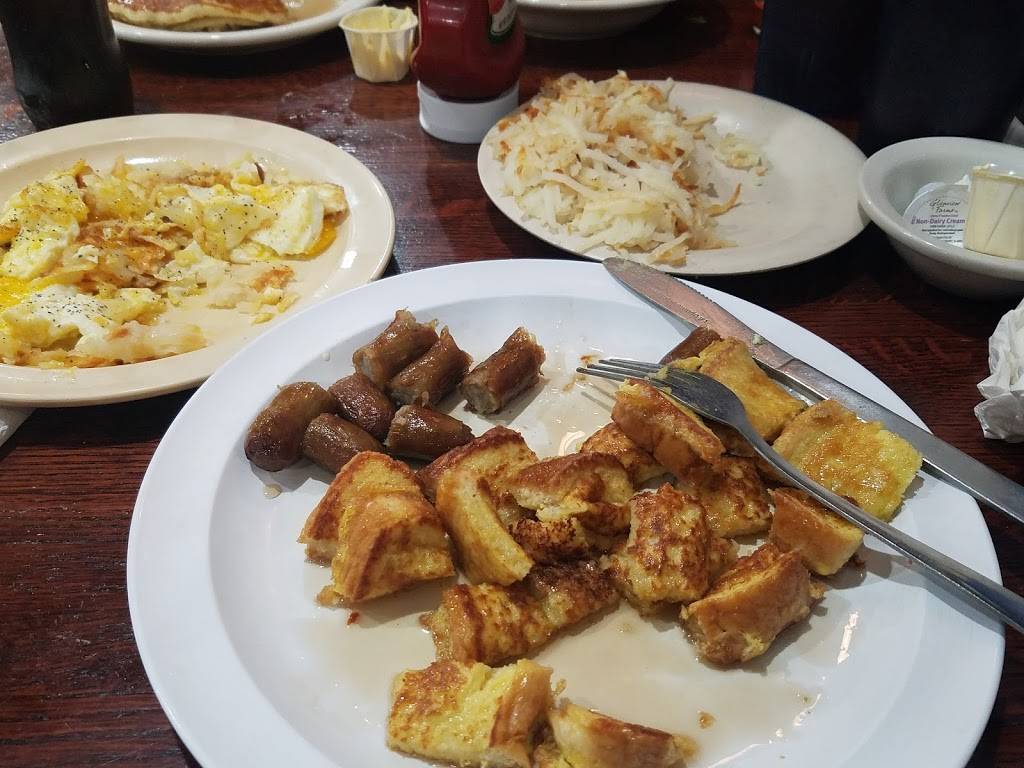 Alton Village Inn Pancake House | bakery | 2611 College Ave, Alton, IL 62002, USA | 6184628750 OR +1 618-462-8750