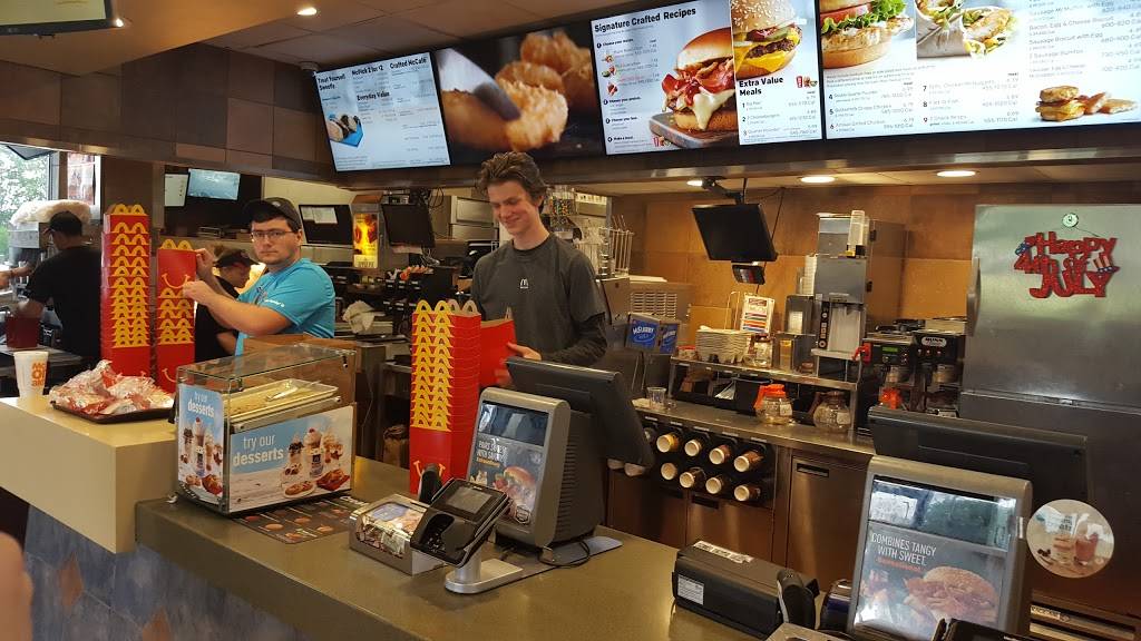 McDonalds | cafe | 400 Connector Rd, Georgetown, KY 40324, USA | 5028680663 OR +1 502-868-0663