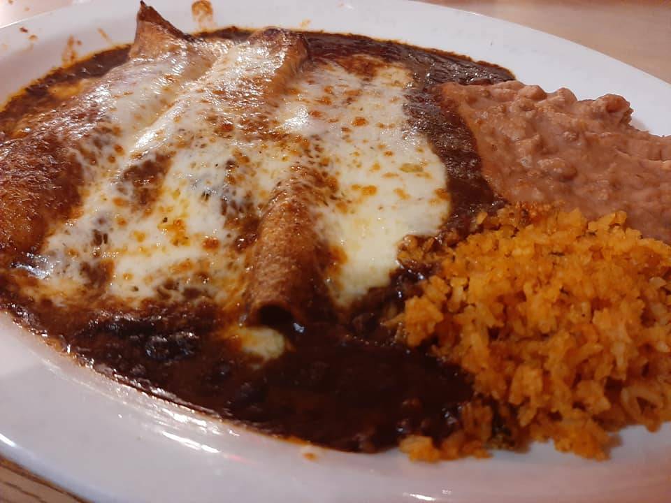 Marthas Mexican Grill | restaurant | 5822 Babcock Rd, San Antonio, TX 78240, USA | 2106900066 OR +1 210-690-0066