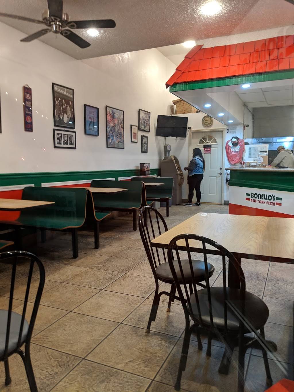 Bonellos New York Pizza | restaurant | 3613, 806 S Gaffey St, San Pedro, CA 90731, USA | 3108327544 OR +1 310-832-7544