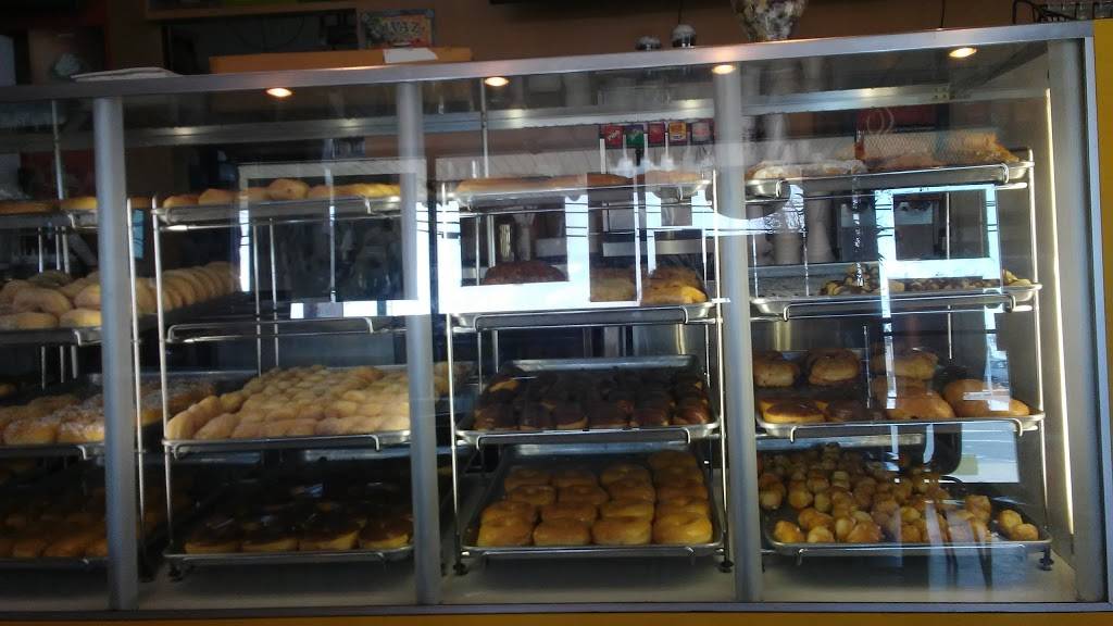Mikels Donuts & Subs | bakery | 18480 Valley Blvd, Bloomington, CA 92316, USA | 9098772680 OR +1 909-877-2680