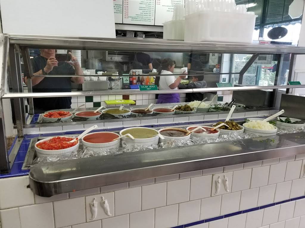 Casitas Taco Al Carbon | restaurant | 405 N Victory Blvd, Burbank, CA 91502, USA | 8188483242 OR +1 818-848-3242