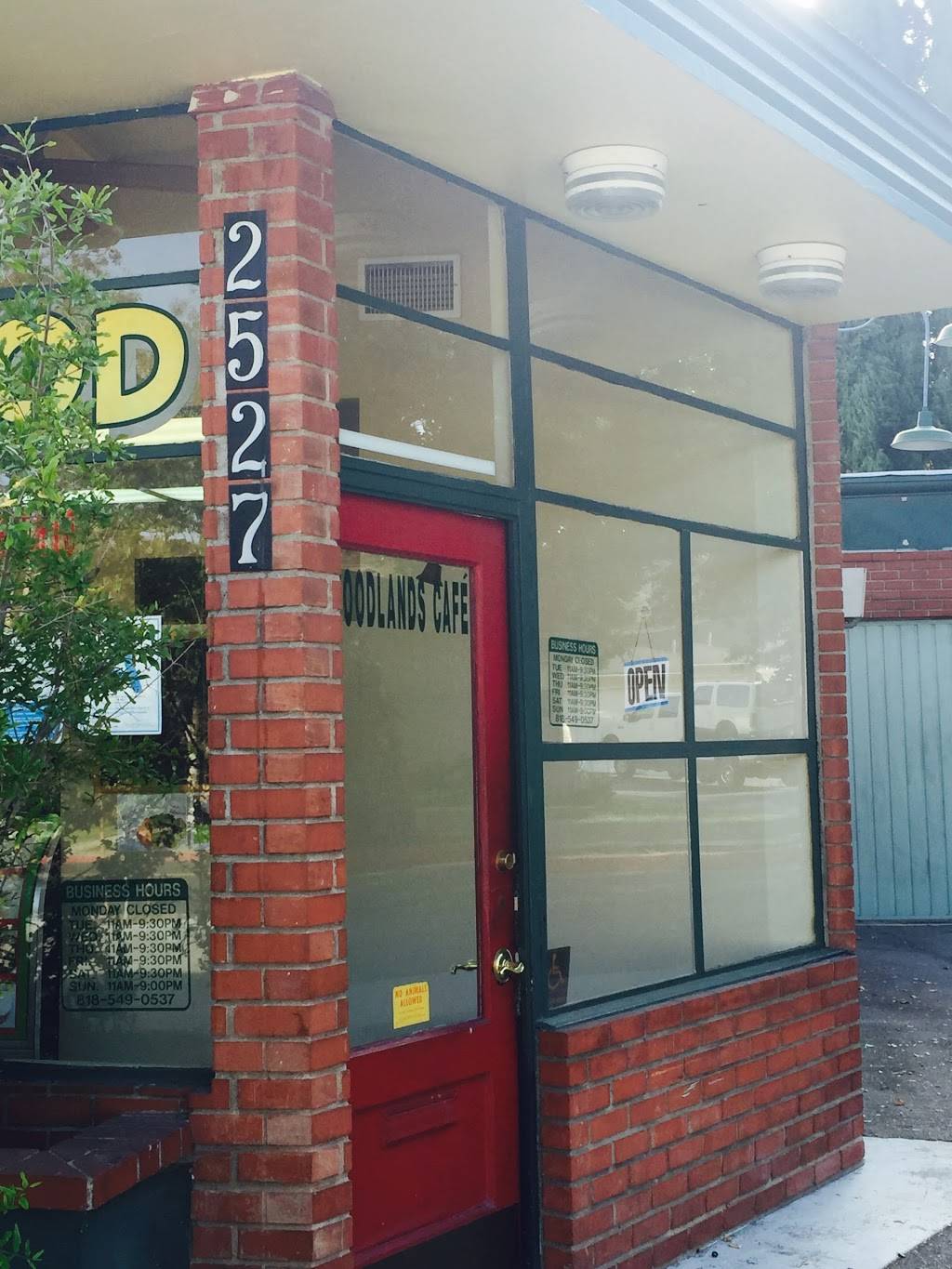 Woodlands Cafe | restaurant | 2527 Cañada Blvd, Glendale, CA 91208, USA | 8185005080 OR +1 818-500-5080