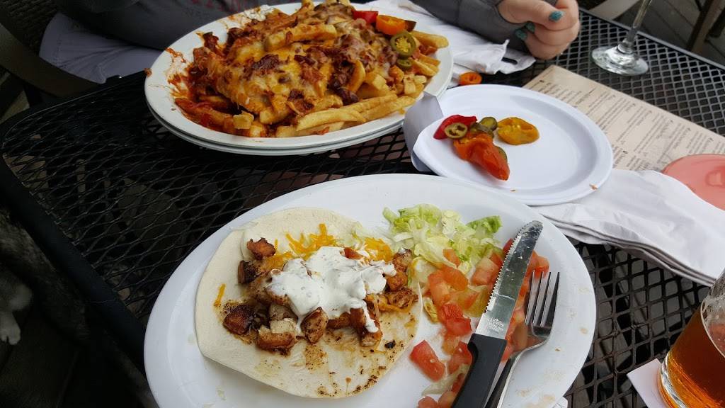 The Brown Boxer Madeira Beach | restaurant | 15000 Madeira Way, Madeira Beach, FL 33708, USA | 7273911704 OR +1 727-391-1704