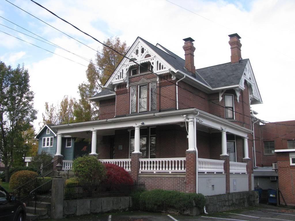 Hidden House Market | restaurant | 100 W 13th St, Vancouver, WA 98660, USA | 3602818951 OR +1 360-281-8951