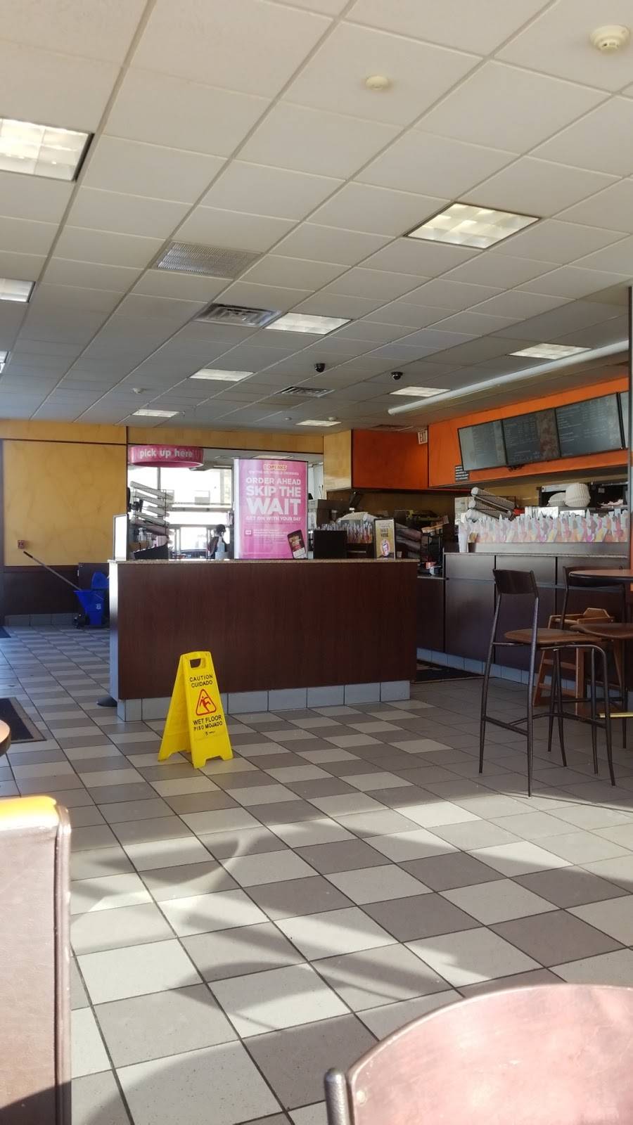 Dunkin | bakery | 147 Pelham St, Methuen, MA 01844, USA | 9786881199 OR +1 978-688-1199