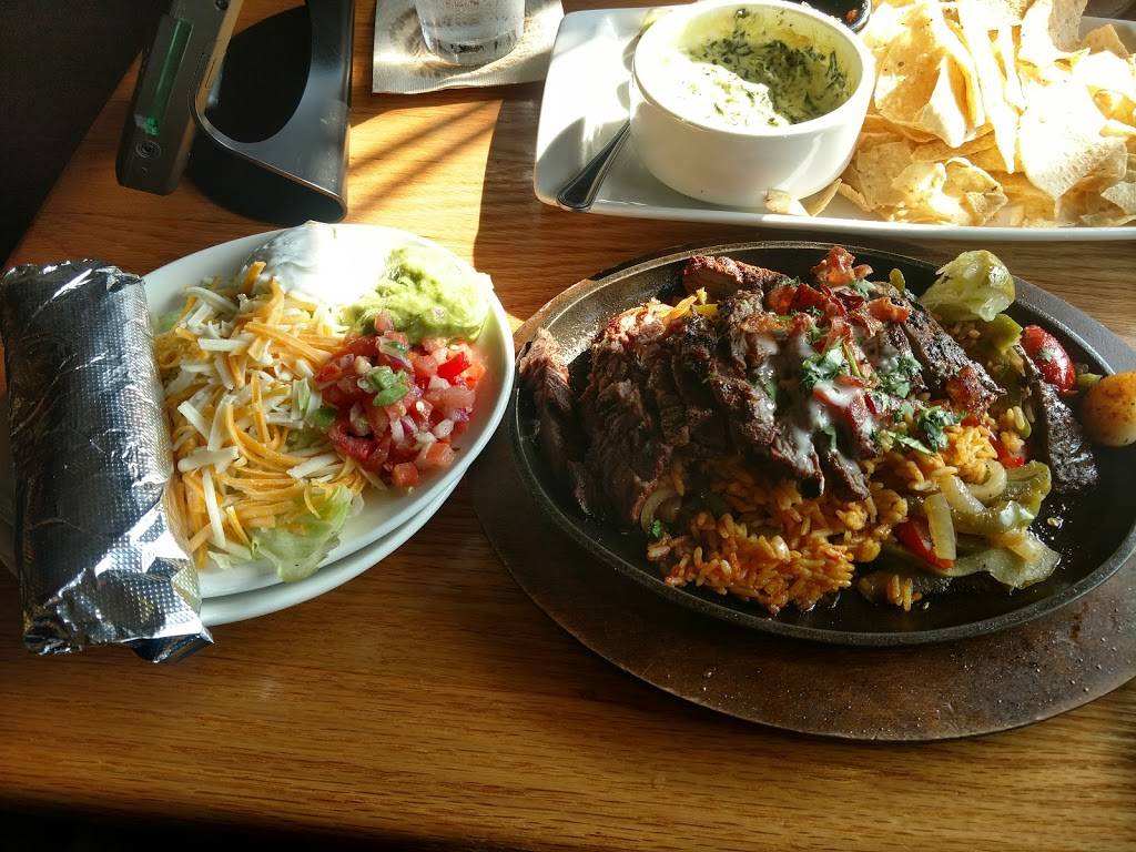 Applebees Grill + Bar | restaurant | 15240 Dellwood Dr, Baxter, MN 56425, USA | 2188331400 OR +1 218-833-1400