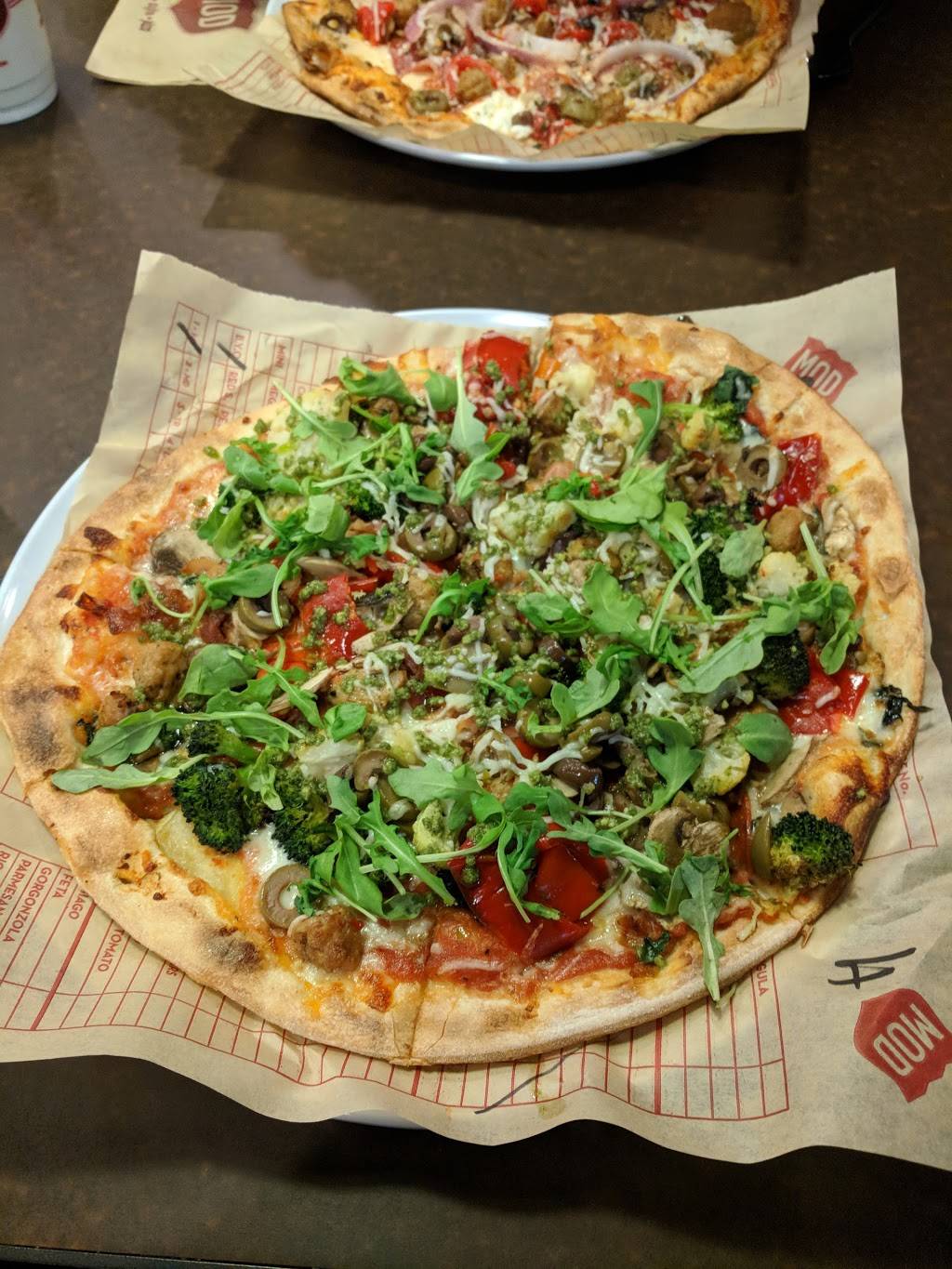 MOD Pizza | restaurant | 5530 W Touhy Ave, Skokie, IL 60077, USA | 8479838025 OR +1 847-983-8025