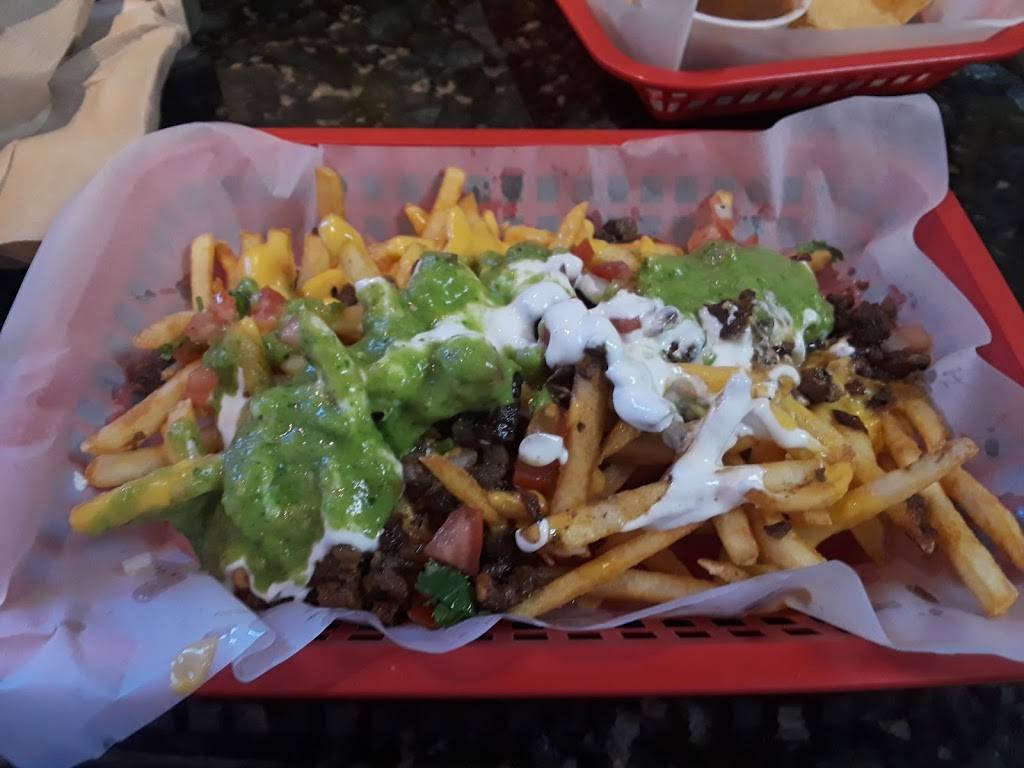 Monicas Tacos | restaurant | 11430 I Ave, Hesperia, CA 92345, USA | 7609475556 OR +1 760-947-5556