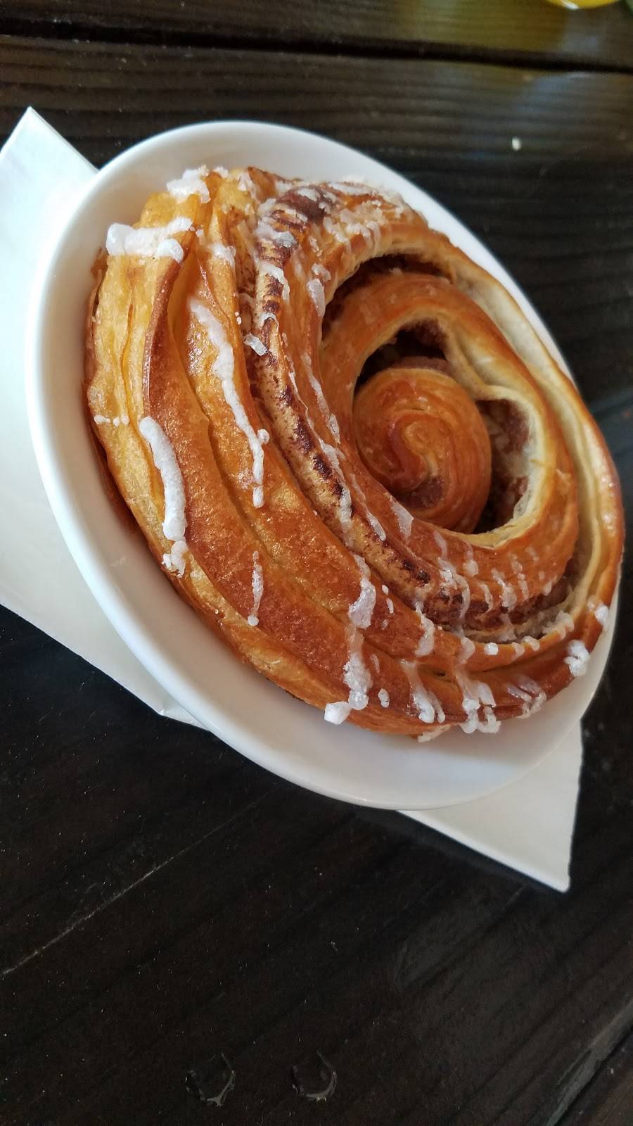 MiddleBar | restaurant | 129 N Market St, Inglewood, CA 90301, USA | 3234547577 OR +1 323-454-7577