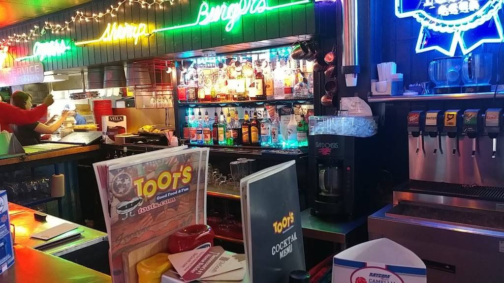 Toots Good Food & Fun Restaurant | restaurant | 860 NW Broad St, Murfreesboro, TN 37129, USA | 6158981301 OR +1 615-898-1301