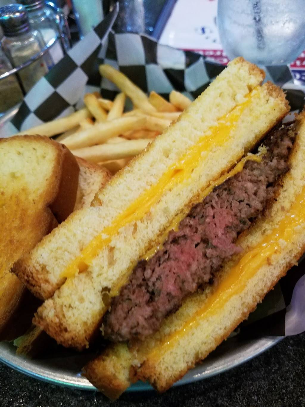 Wyatts Twisted Americana Eagan | restaurant | 1965 Cliff Lake Rd #108, Eagan, MN 55122, USA | 6512003699 OR +1 651-200-3699