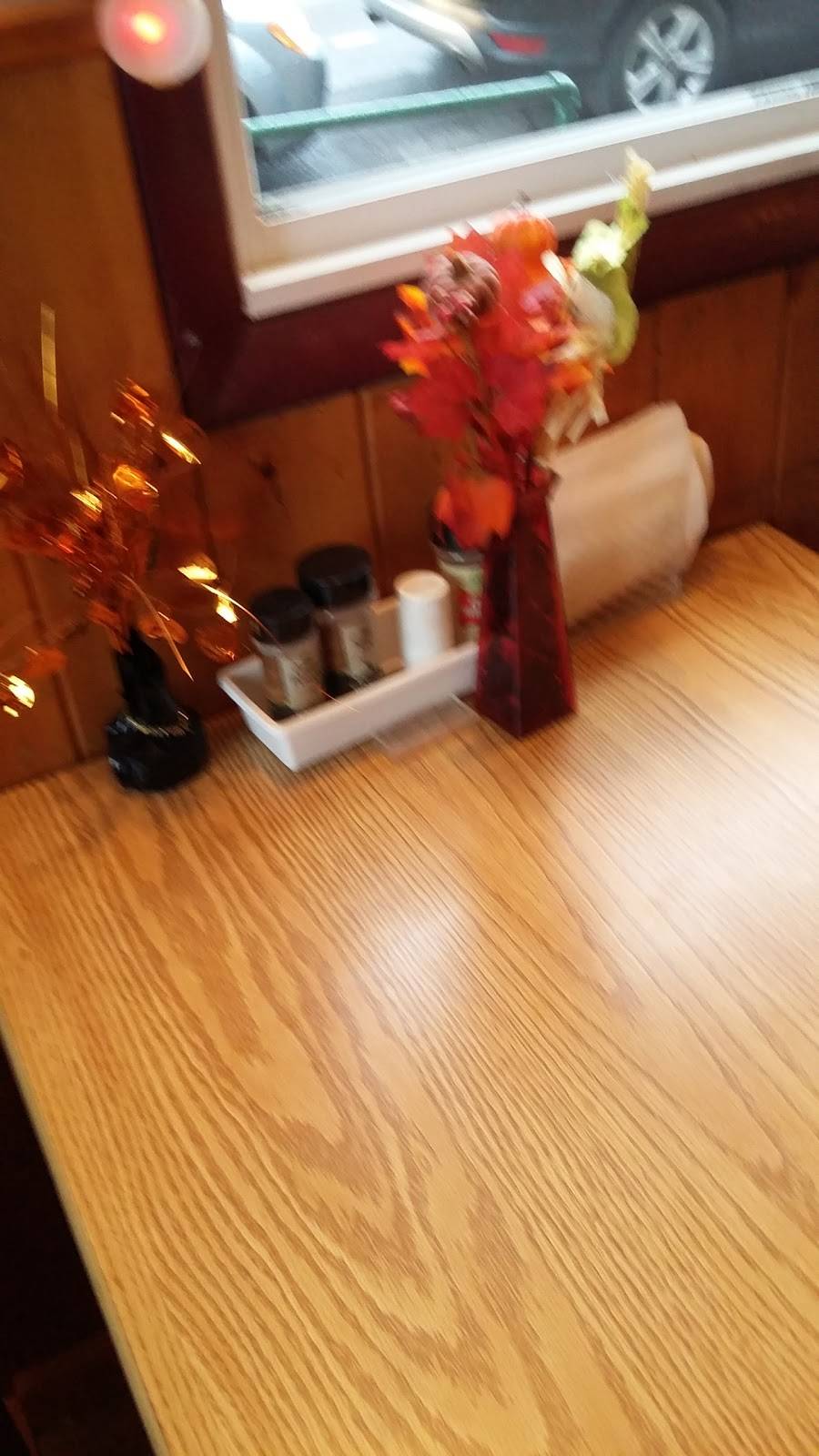 Doogies Pizzeria | restaurant | 500 S Market St, Shamokin, PA 17872, USA | 5706442414 OR +1 570-644-2414