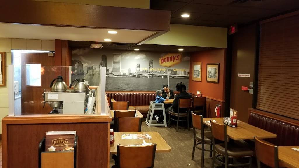 Dennys | restaurant | 8215 Dix Ellis Trail, Jacksonville, FL 32256, USA | 9044485915 OR +1 904-448-5915