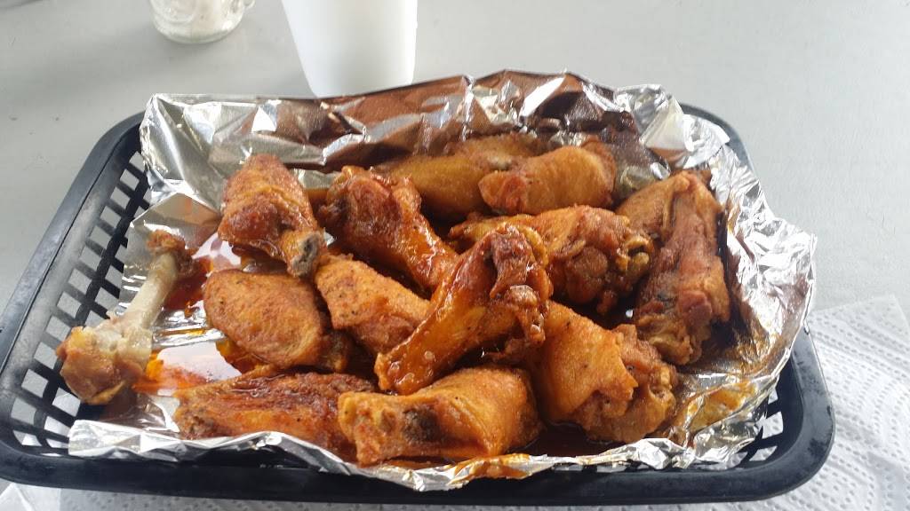 Rachels wingshack | restaurant | 495 Old Daytona Rd, DeLand, FL 32724, USA | 3867851244 OR +1 386-785-1244