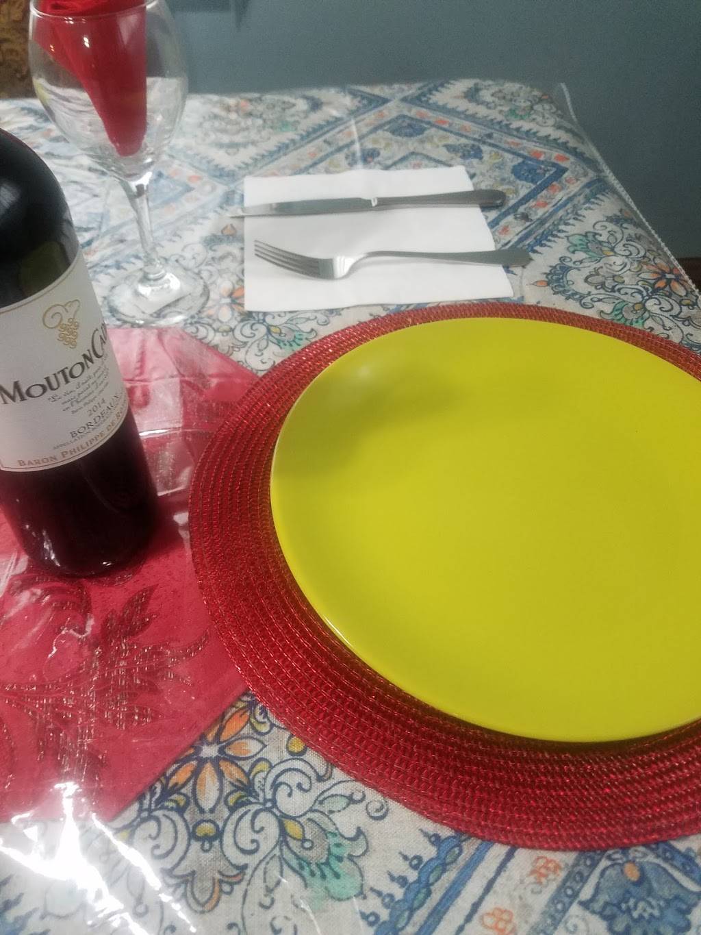 Marmite BENIN | restaurant | 2511 Chapman Rd, Hyattsville, MD 20783, USA | 3014332188 OR +1 301-433-2188