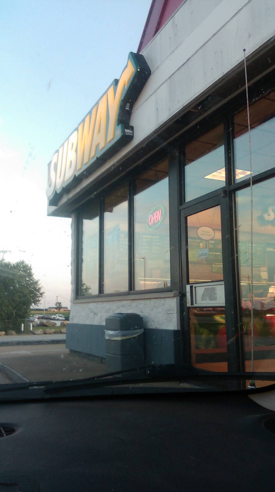Subway | restaurant | 211 E Peoria St, Goodfield, IL 61742, USA | 3099652459 OR +1 309-965-2459