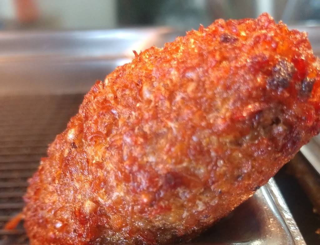 El Bochinche | restaurant | 680 Main St, Brockton, MA 02301, USA | 5089426525 OR +1 508-942-6525