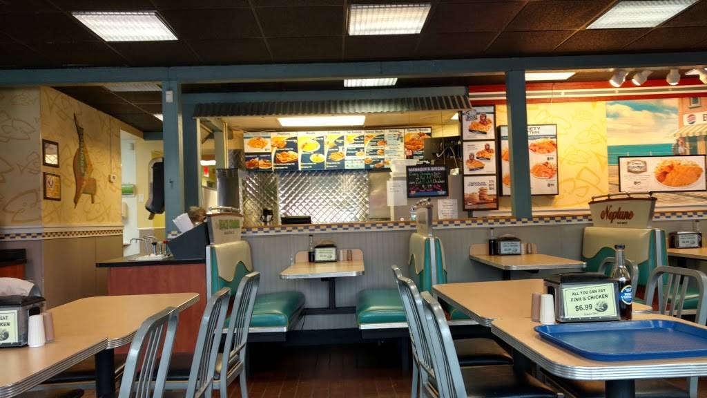 Long John Silvers | restaurant | 317 Pike St, Marietta, OH 45750, USA | 7403739251 OR +1 740-373-9251