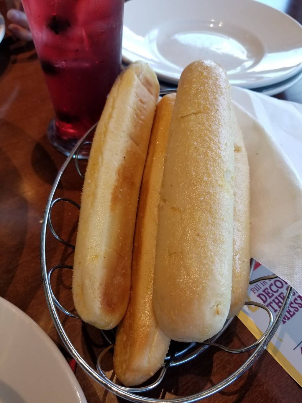 Olive Garden Italian Restaurant | meal takeaway | 8101 NE Parkway Dr, Vancouver, WA 98662, USA | 3602568174 OR +1 360-256-8174