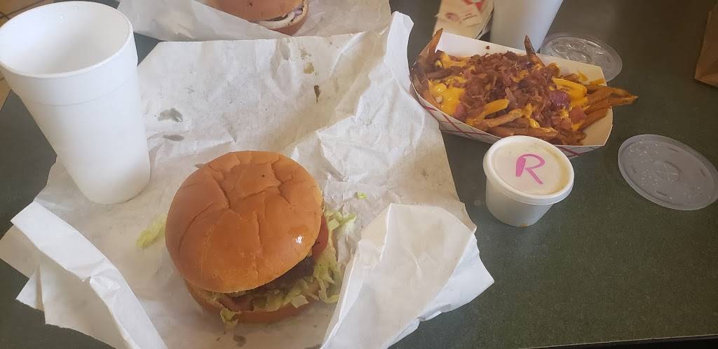 Burger Bunker | restaurant | 201 E Hinson Ave, Haines City, FL 33844, USA | 8634198669 OR +1 863-419-8669