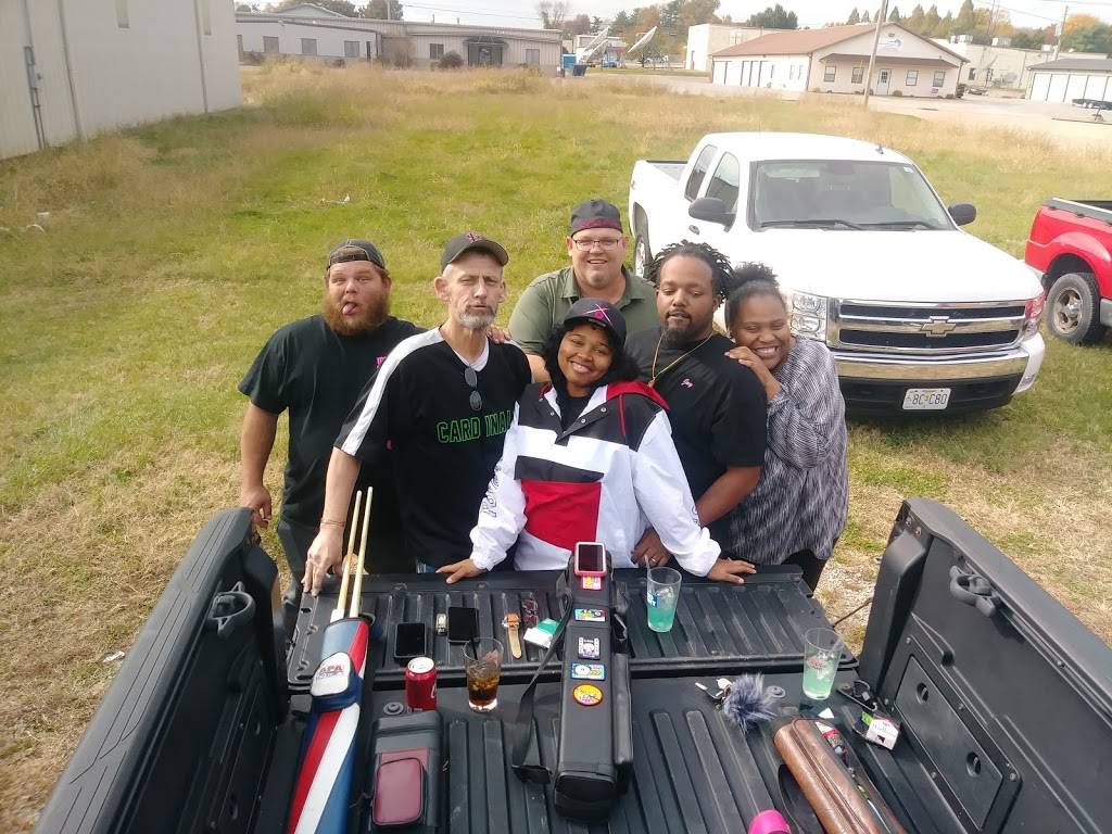 J RS Bar & Billiards | restaurant | 829 S Kingshighway, Cape Girardeau, MO 63701, USA | 5738032750 OR +1 573-803-2750