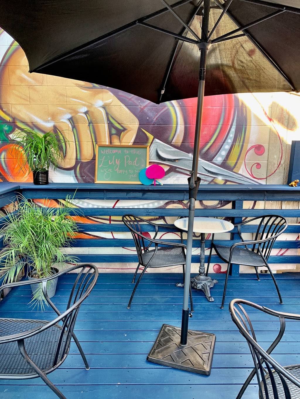 The Flying Toad | restaurant | 113 W Grand Ave, Escondido, CA 92025, USA | 7607058013 OR +1 760-705-8013