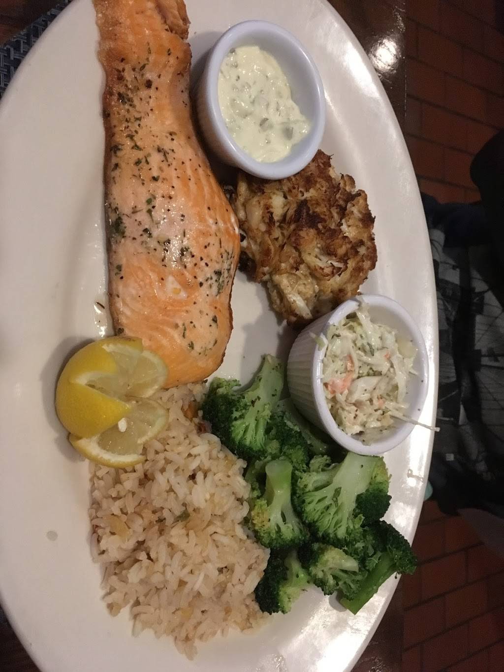 Mr. Smiths of Georgetown | restaurant | 3205 K St NW, Washington, DC 20007, USA | 2028995874 OR +1 202-899-5874