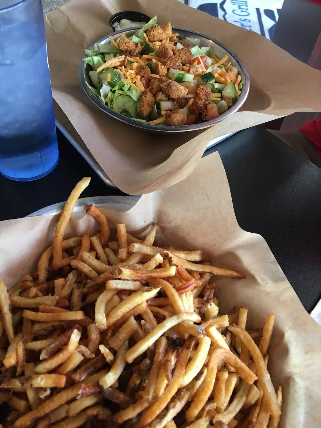 Tapesters Grill | restaurant | 4520 Beechnut St, Houston, TX 77096, USA | 8325825333 OR +1 832-582-5333