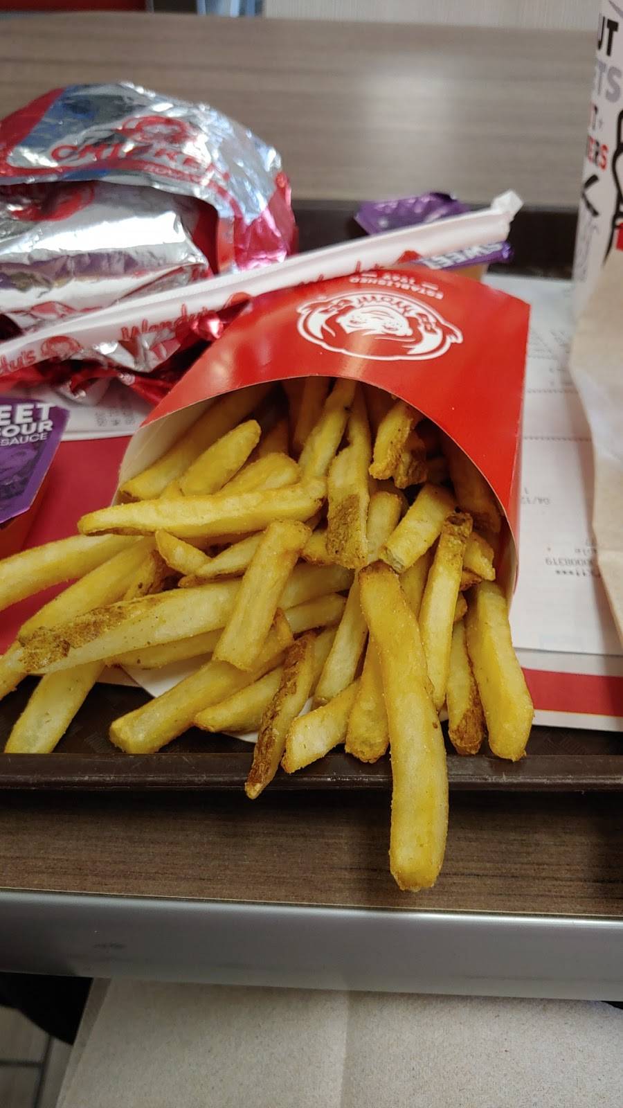 Wendys | restaurant | 1006 E West Maple Rd, Walled Lake, MI 48390, USA | 2486681177 OR +1 248-668-1177