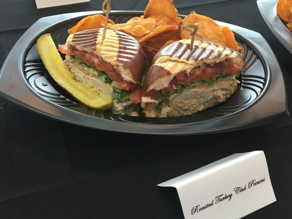 Cobb Daytona Luxury Theatres | restaurant | 1850 Legend lane E100, Daytona Beach, FL 32114, USA | 3869443922 OR +1 386-944-3922