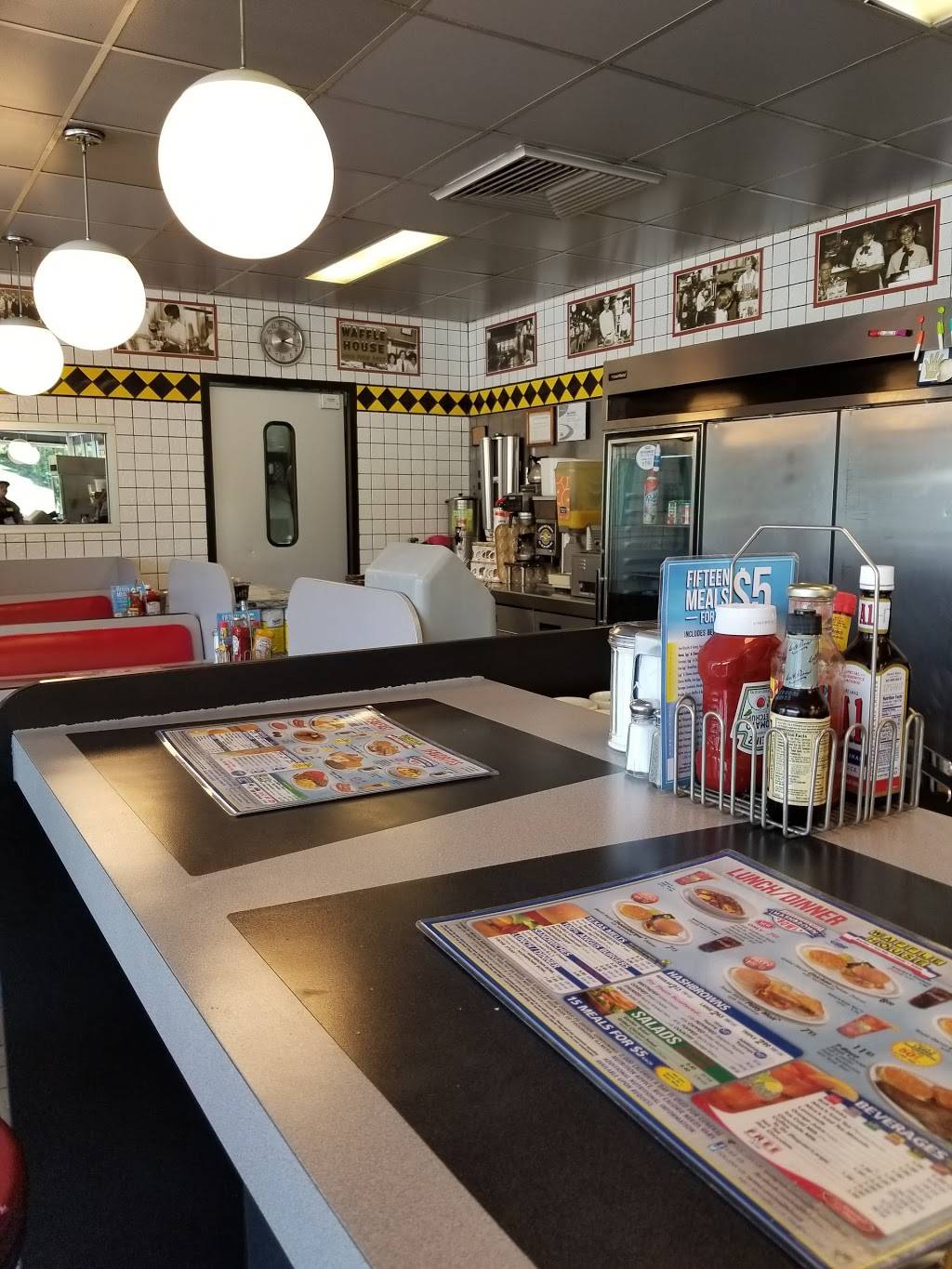 Waffle House | meal takeaway | 4215 W Stone Dr, Kingsport, TN 37660, USA | 4232471979 OR +1 423-247-1979