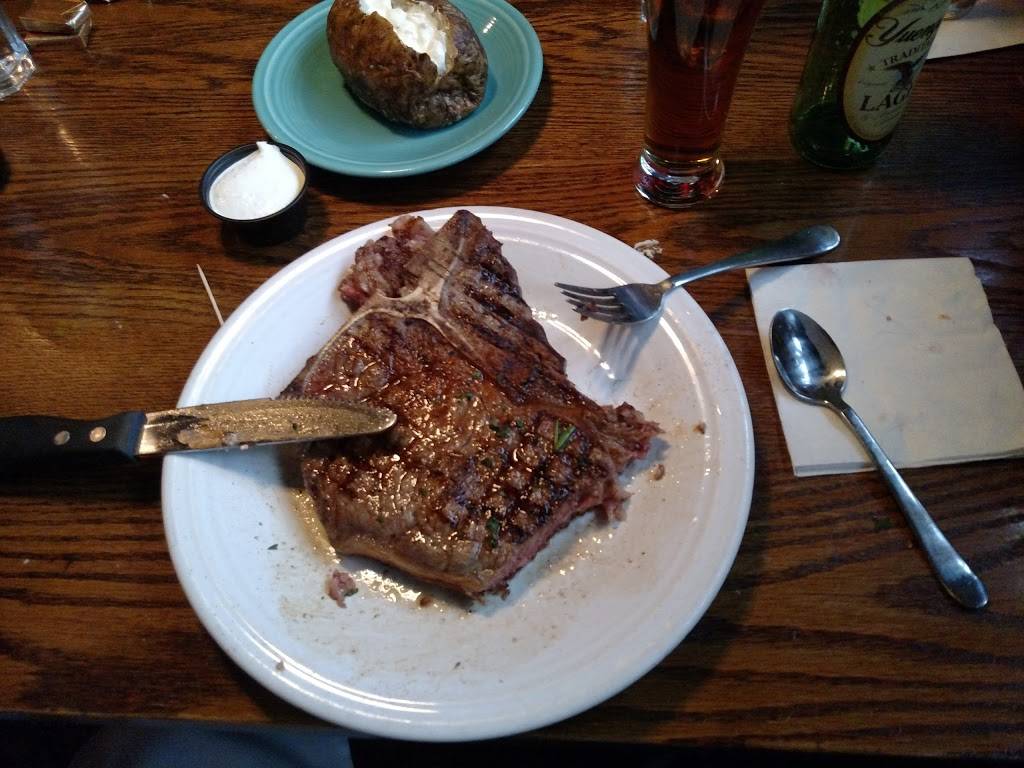 Chucks Steak House | restaurant | 20 Segar St, Danbury, CT 06810, USA | 2037925555 OR +1 203-792-5555