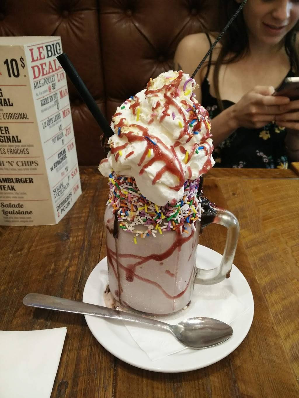 Rockstar Burger Bar | restaurant | 130 Montée Masson, Mascouche, QC J7K 3B5, Canada | 4504743575 OR +1 450-474-3575