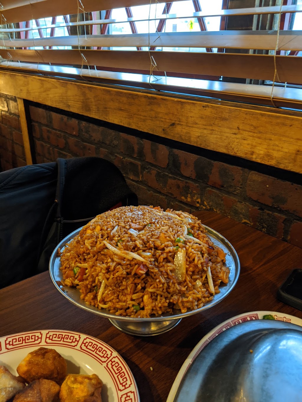 Wing Wah | restaurant | 60 Main St, Lincoln, ME 04457, USA | 2077943001 OR +1 207-794-3001