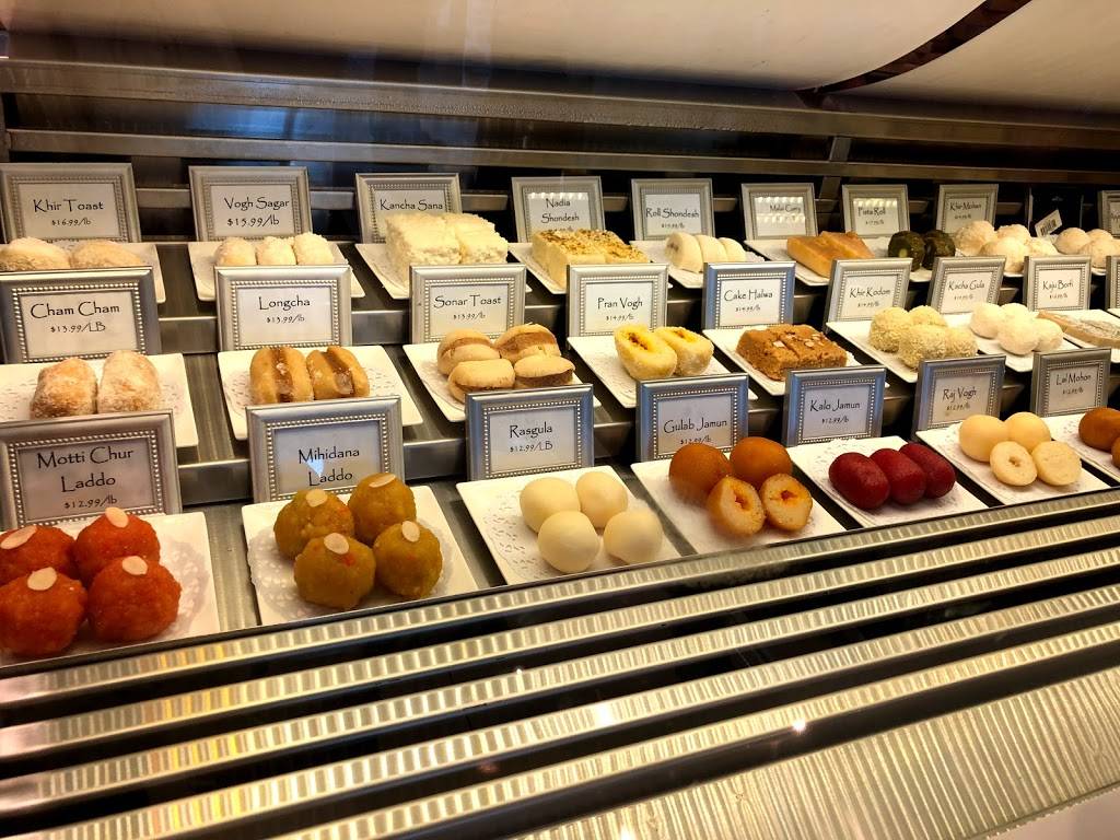 Premium Sweets | restaurant | 4099 Erin Mills Pkwy, Mississauga, ON L5L 3P9, Canada | 9056075688 OR +1 905-607-5688