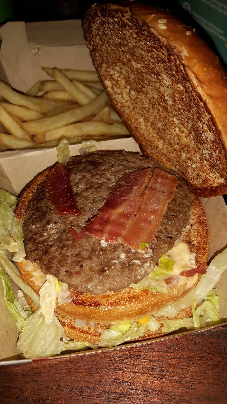 McDonalds | cafe | 38 Boulevard du Mont-Bleu, Gatineau, QC J8Z 1J3, Canada | 8197702031 OR +1 819-770-2031