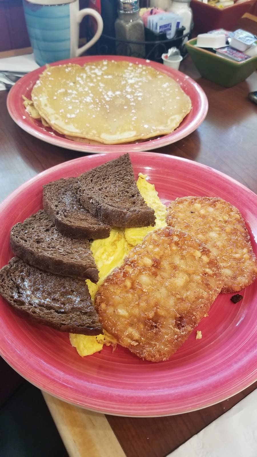 English Muffin | restaurant | 1989 Plainfield Pike, Johnston, RI 02919, USA | 4019436100 OR +1 401-943-6100