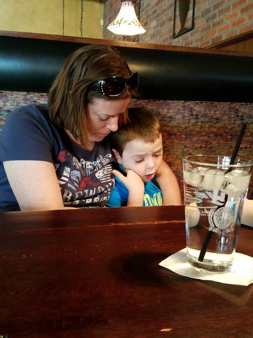 Jersey Boys Grill | restaurant | 704 River Rd, New Milford, NJ 07646, USA | 2012625600 OR +1 201-262-5600