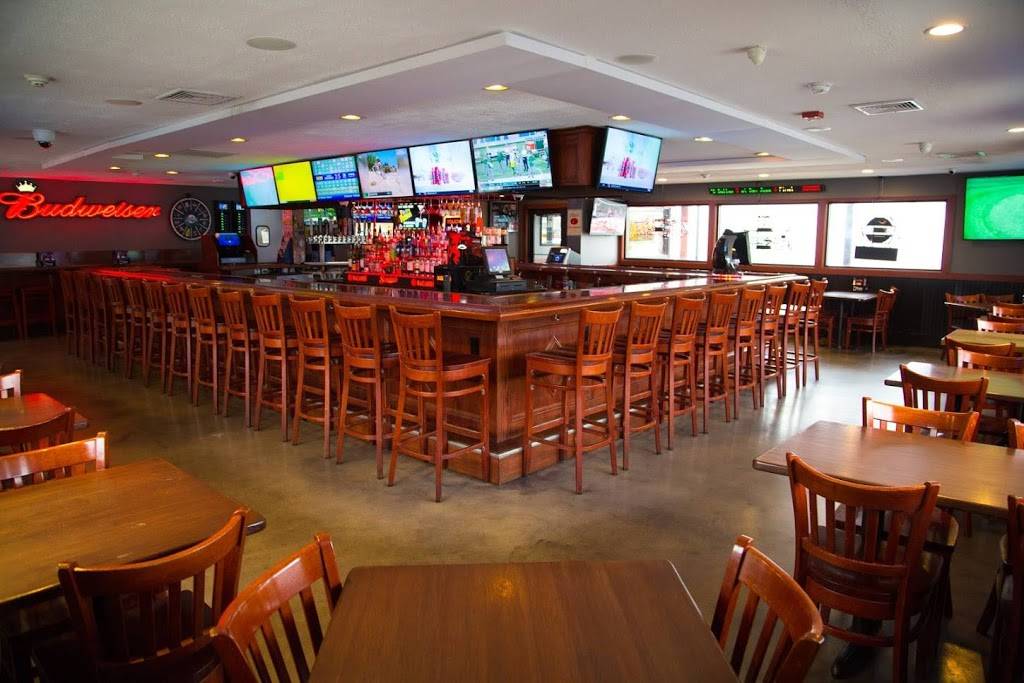 Sidelines Sports Bar & Grill | restaurant | 105 Canal St, Salem, MA 01970, USA | 9787455870 OR +1 978-745-5870