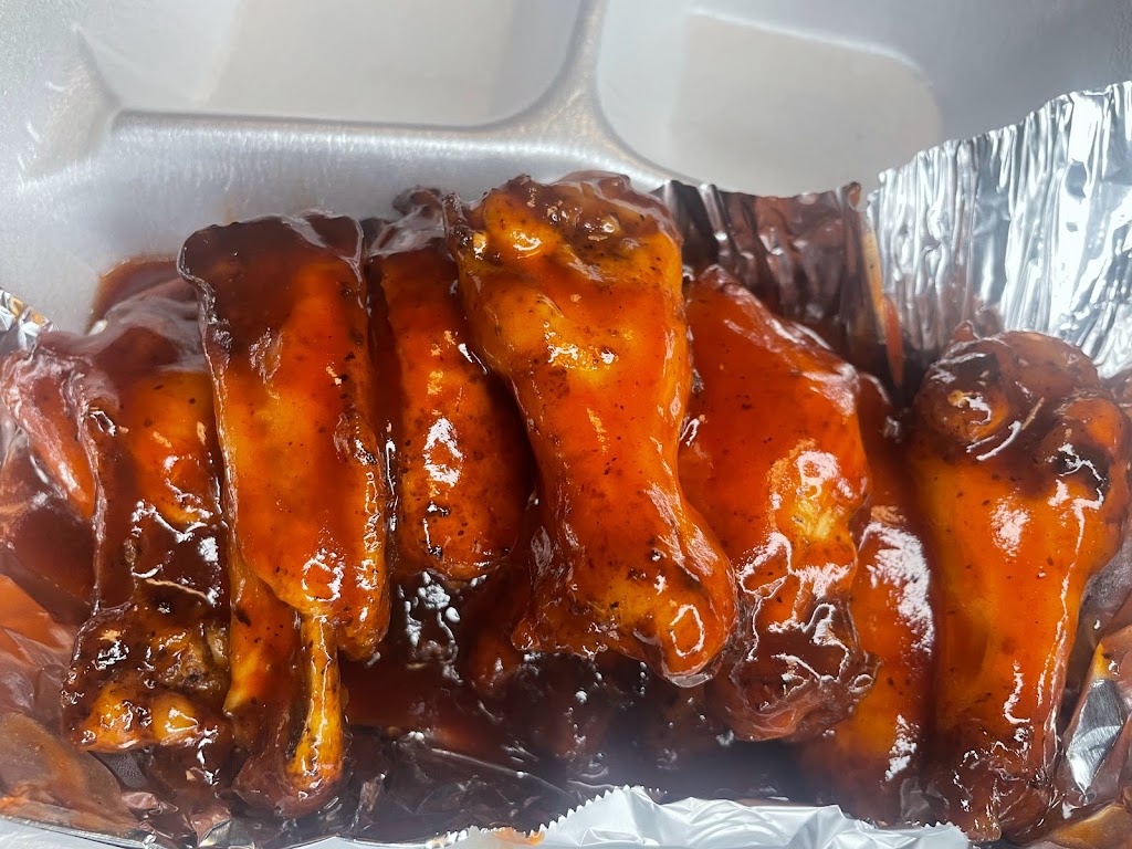 Adrian Victory Wings | restaurant | 414 W Louisiana Ave, Dallas, TX 75224, USA | 9452331939 OR +1 945-233-1939