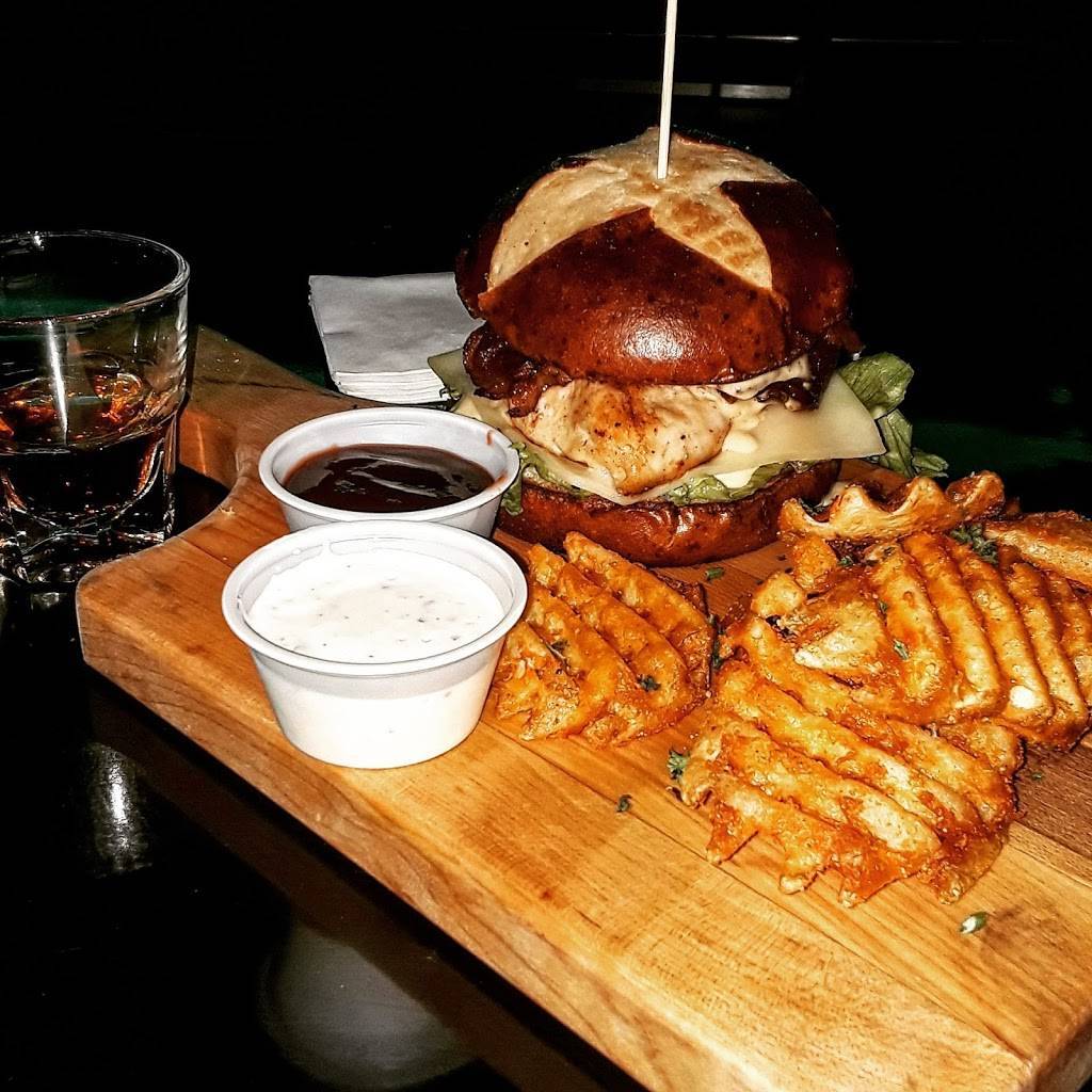 East End Restaurant | restaurant | 1222, 1330 Old River Rd, Cleveland, OH 44113, USA | 2167859996 OR +1 216-785-9996