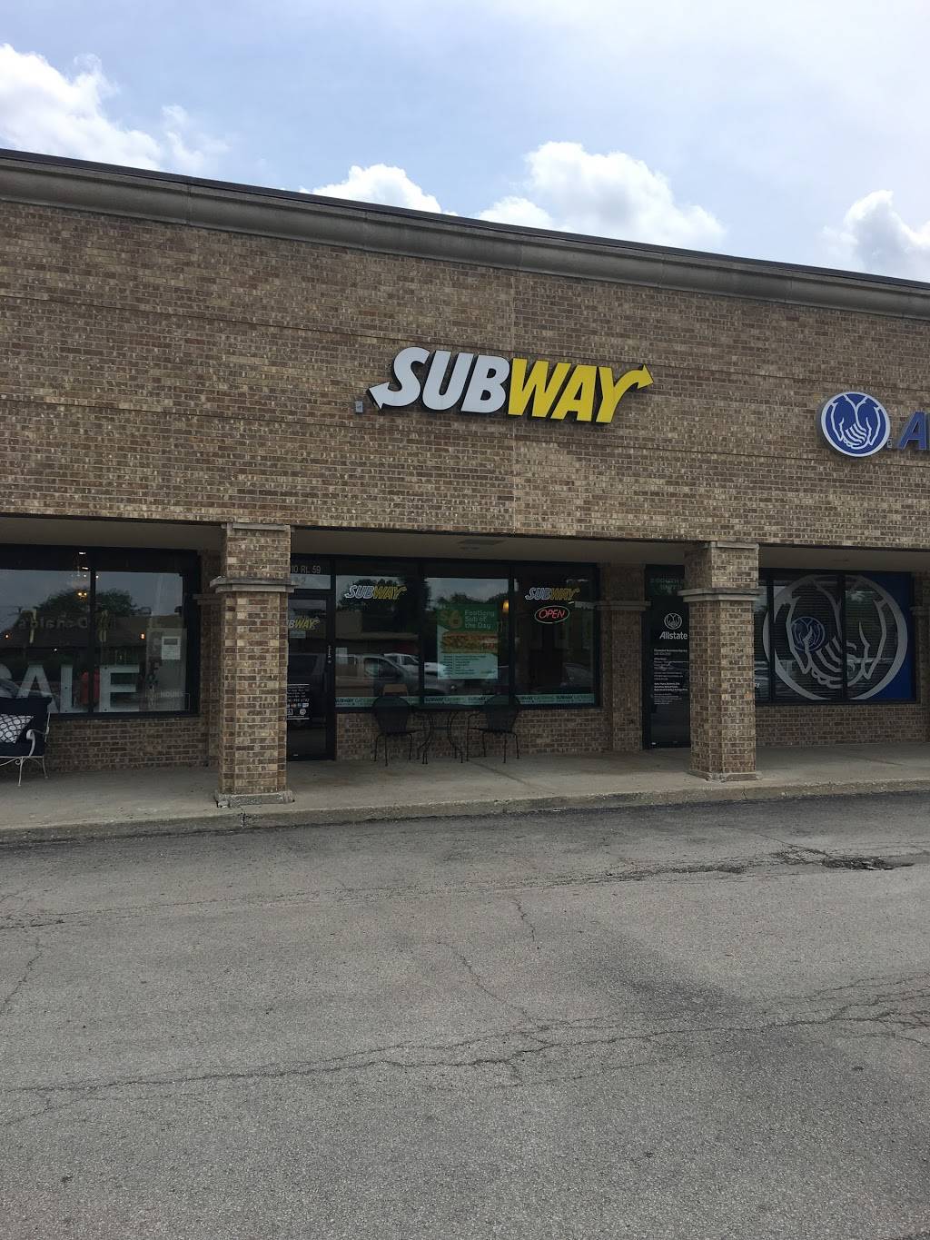 Subway Restaurants | restaurant | Sutton Square Shopping Center, 2S610 IL-59 Unit 2, Warrenville, IL 60555, USA | 6303931782 OR +1 630-393-1782