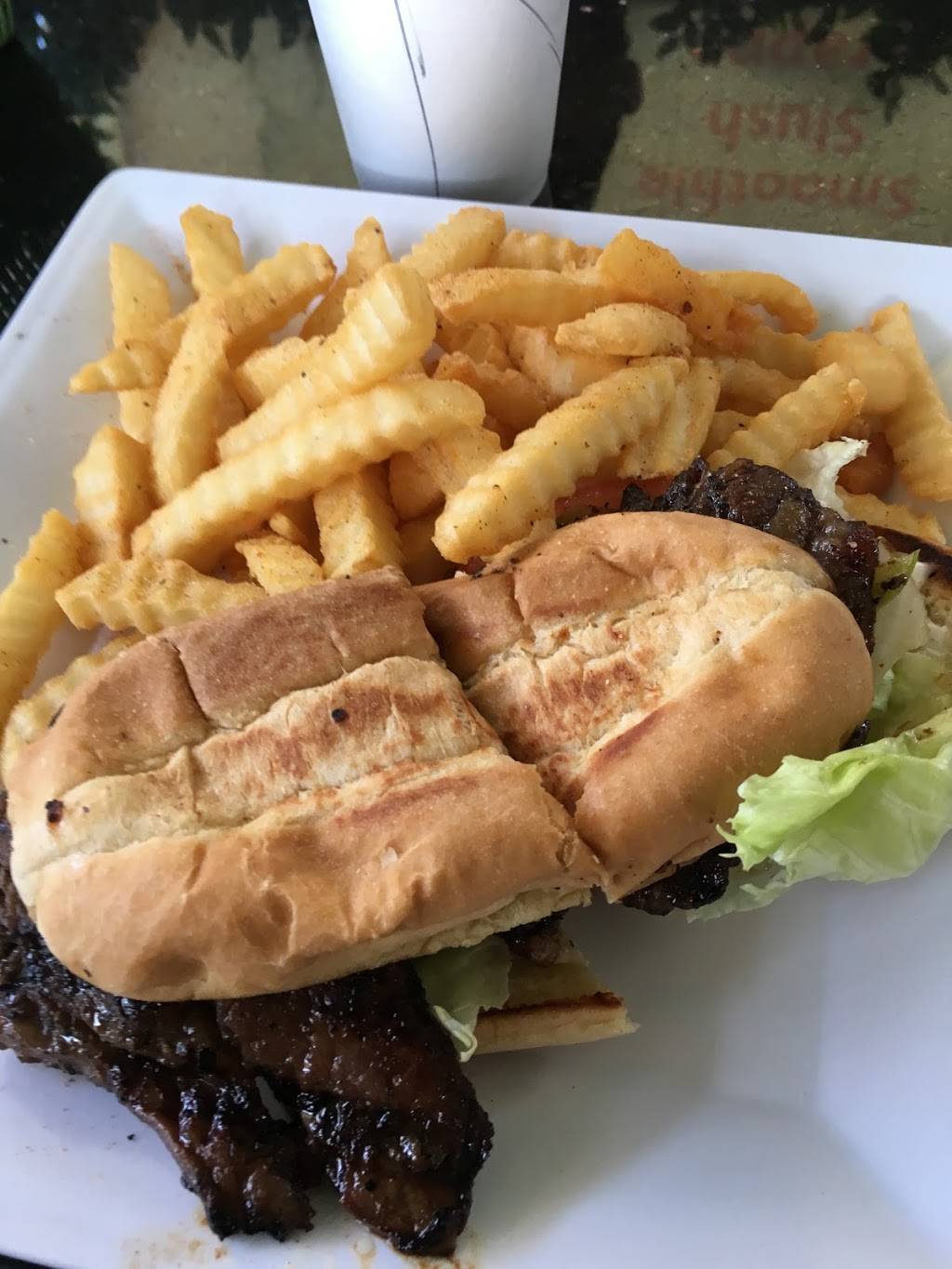 Mollys Burger | restaurant | 7720 Telegraph Rd, Commerce, CA 90040, USA | 3237242223 OR +1 323-724-2223