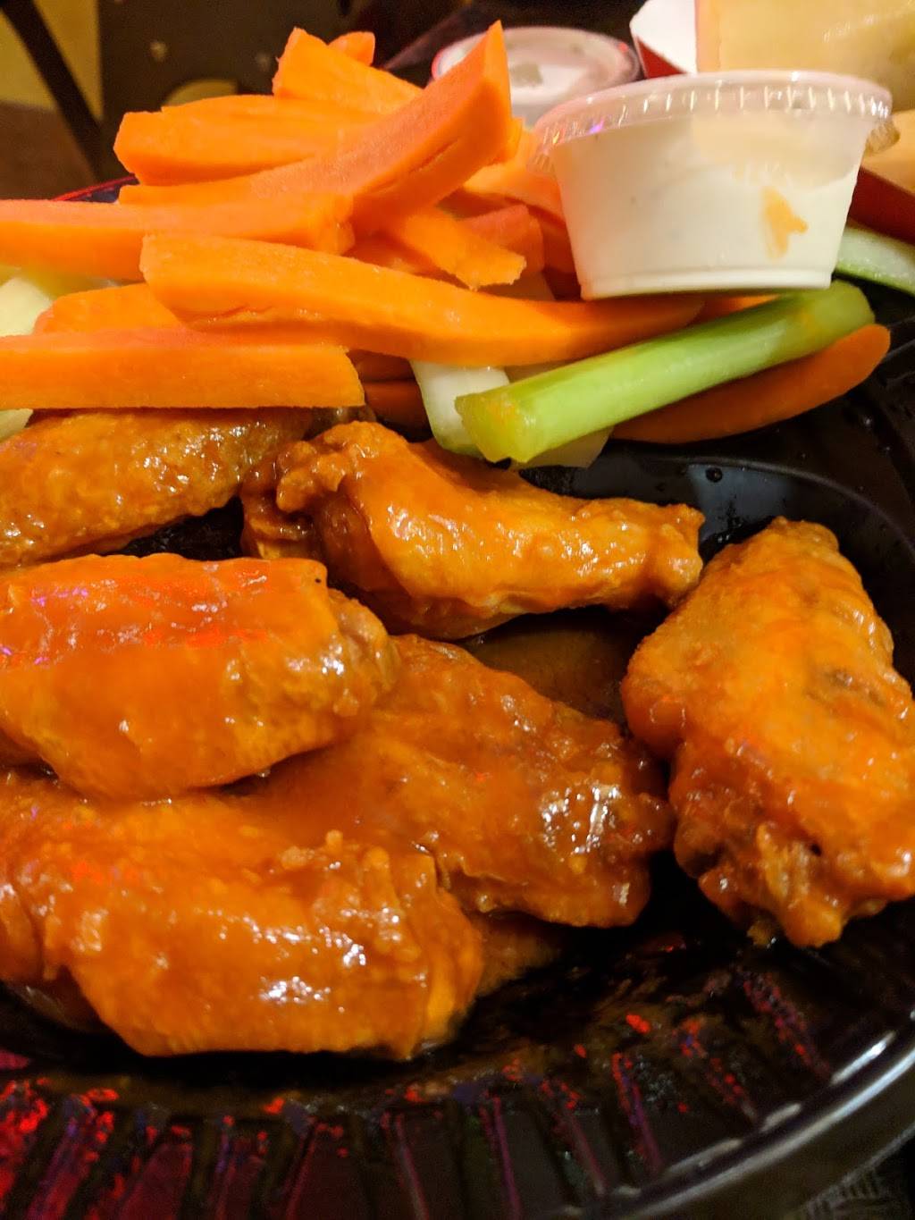 Wings N Things | restaurant | 2525 Vista Way A, Oceanside, CA 92054, USA | 7607228895 OR +1 760-722-8895