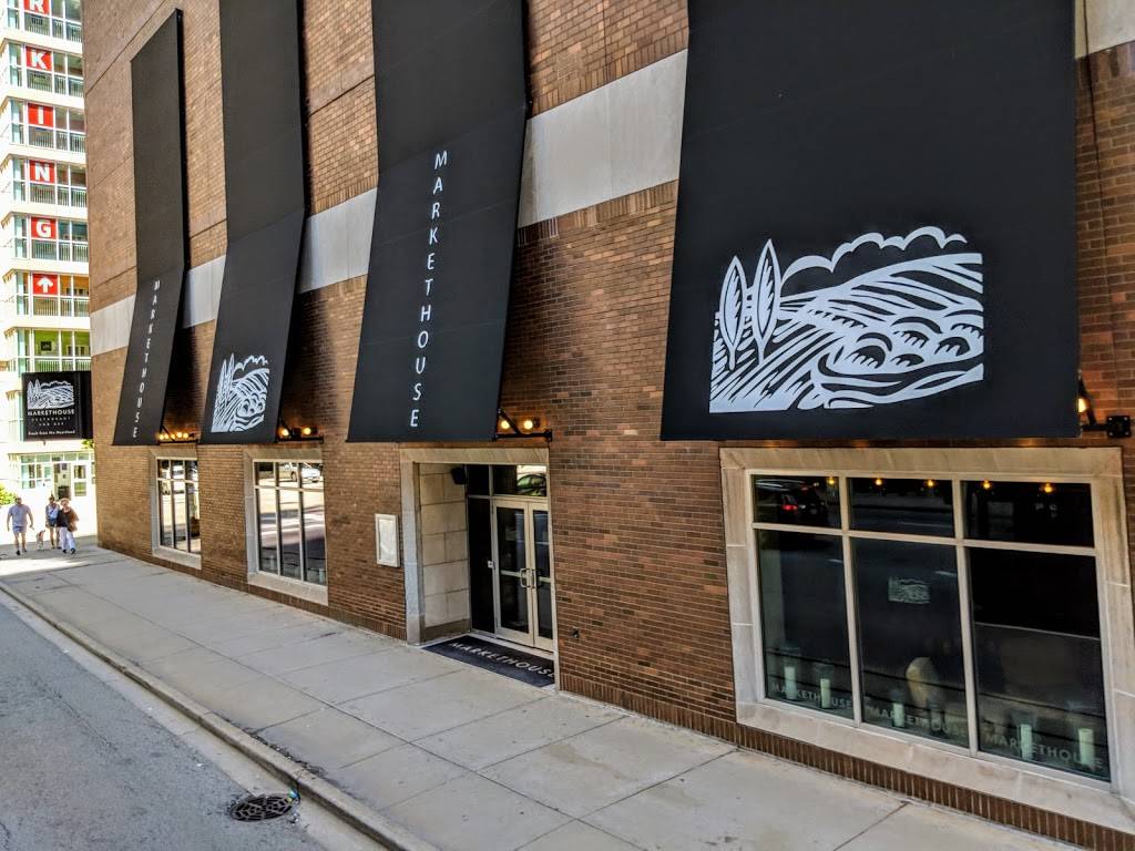 Markethouse Restaurant | night club | 611 N Fairbanks Ct, Chicago, IL 60611, USA | 3122242200 OR +1 312-224-2200