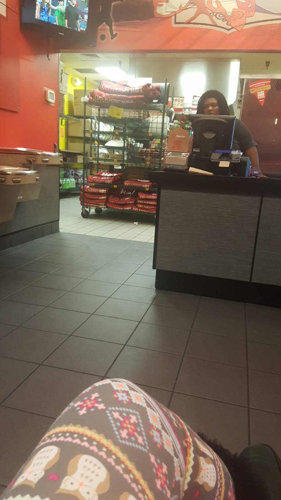 Pizza Hut | meal takeaway | 3575 Bridge Rd Unit 31, Suffolk, VA 23435, USA | 7574831110 OR +1 757-483-1110