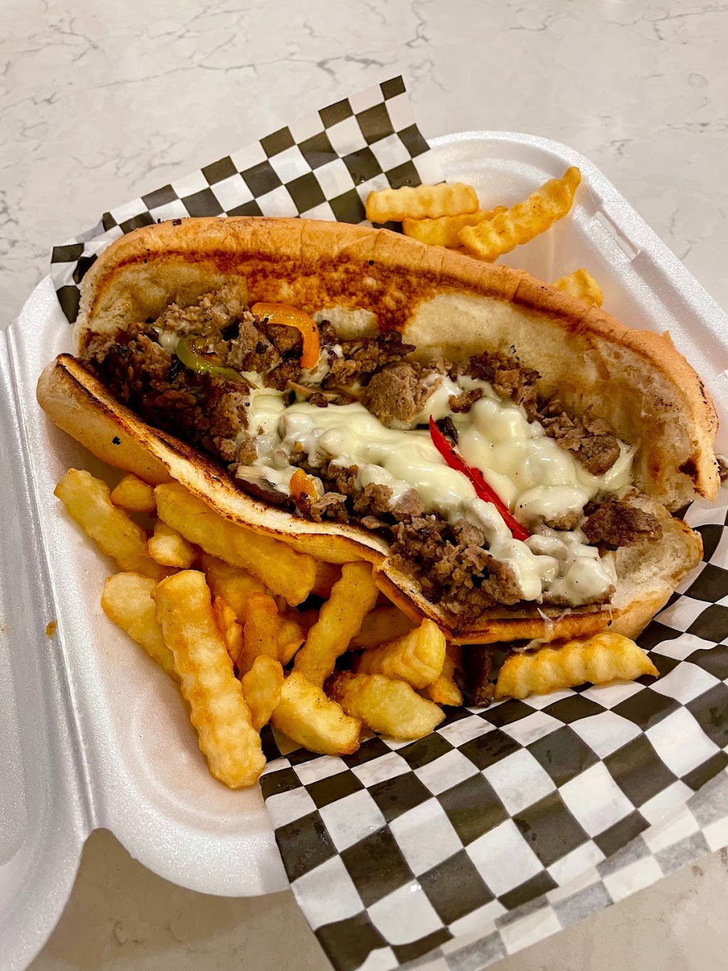 Crown Majestic Kitchen Food Truck | restaurant | 5960 Richard St, Jacksonville, FL 32216, USA | 9124649052 OR +1 912-464-9052