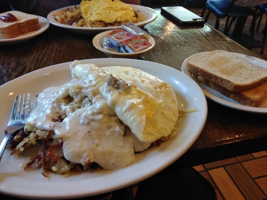 Eagles Nest Restaurant | restaurant | 202 N 2700 East Rd, Forrest, IL 61741, USA | 8156577084 OR +1 815-657-7084